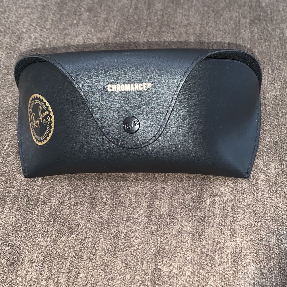 Empty chromance soft Ray-Ban case